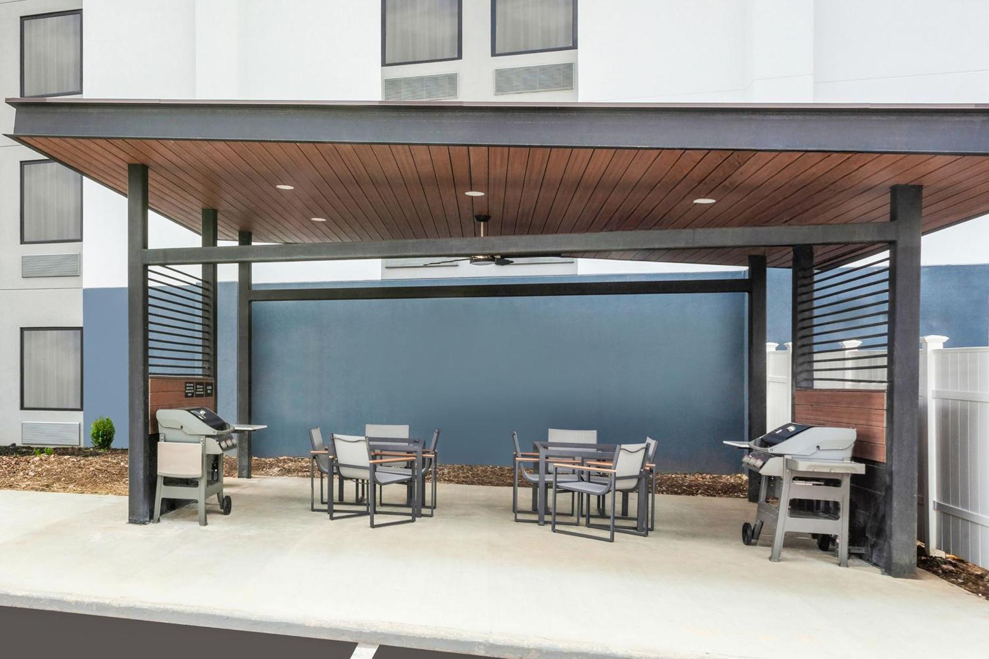 Candlewood Suites Columbus North, An Ihg Hotel エクステリア 写真