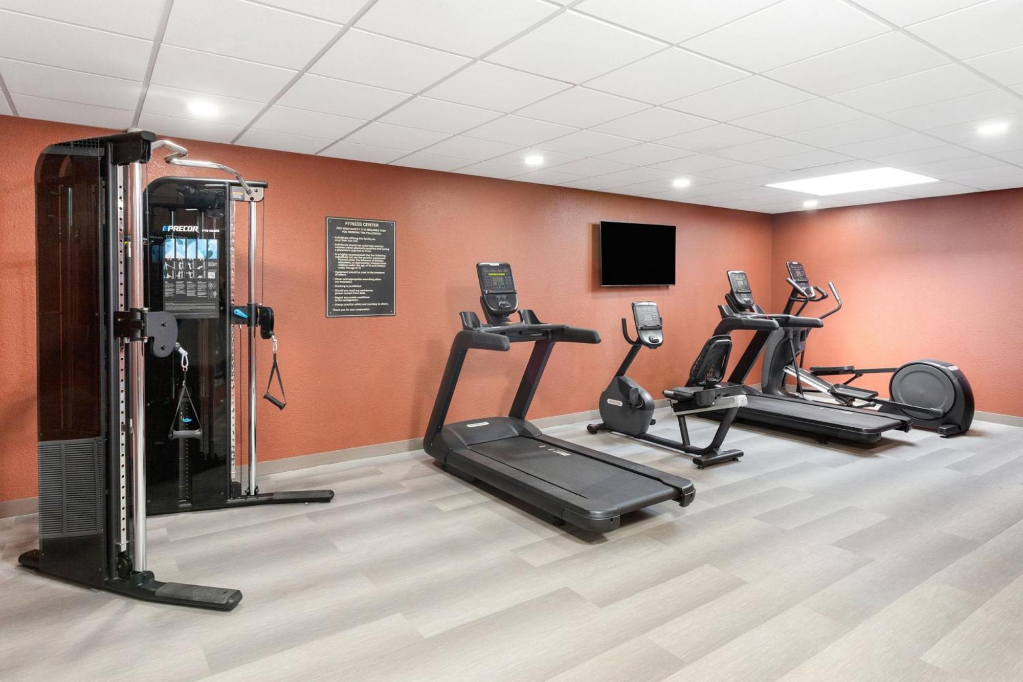 Candlewood Suites Columbus North, An Ihg Hotel エクステリア 写真